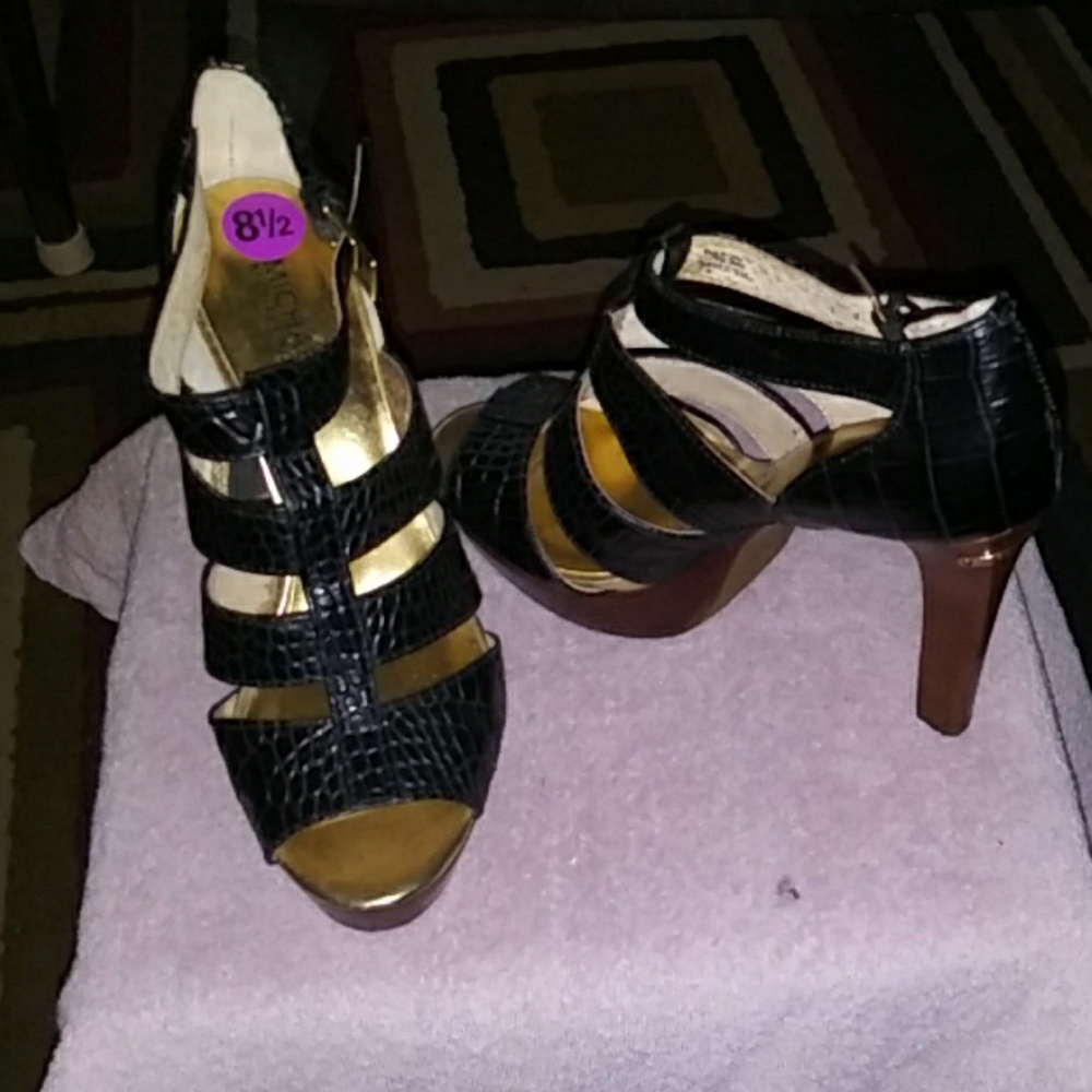 Platform heels - Picture 2 of 3